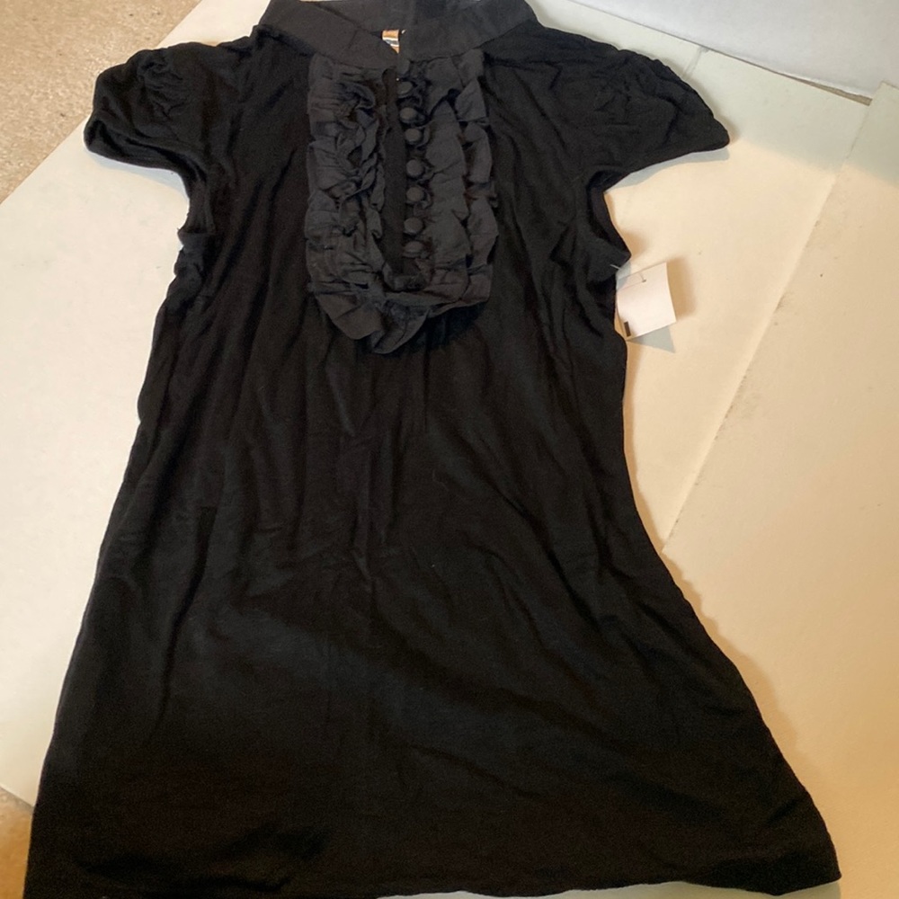 NWT Papaya Black Top